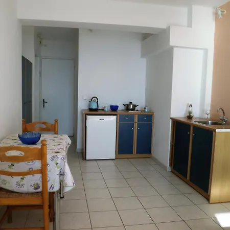 Ξενοδοχείο με διαμερίσματα Casa De Blue Λουρδάτα