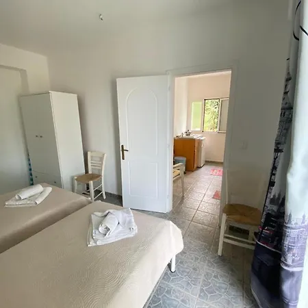 Casa De Blue Hotel apartamentowy Lourdata (Kefalonia)