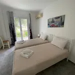 Casa De Blue Aparthotel